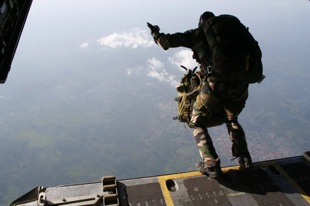 FSE Conseils - photo militaire, saut parachute